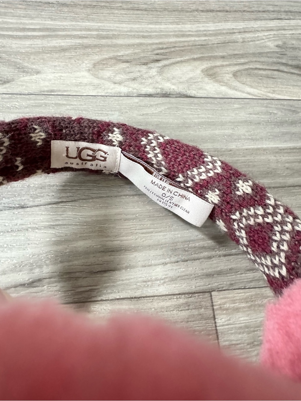 NWT UGG Australia Nordic-Patterned Shearling Earmuffs Assorted Color One Size - Picture 3 of 8